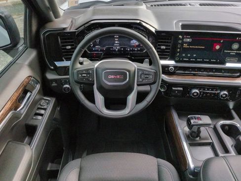 Used 2024 GMC Sierra 1500 Elevation w/ Preferred Package AWD/4WD image 16