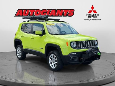 Used 2018 Jeep Renegade Latitude w/ Safety & Security Group AWD/4WD image 1