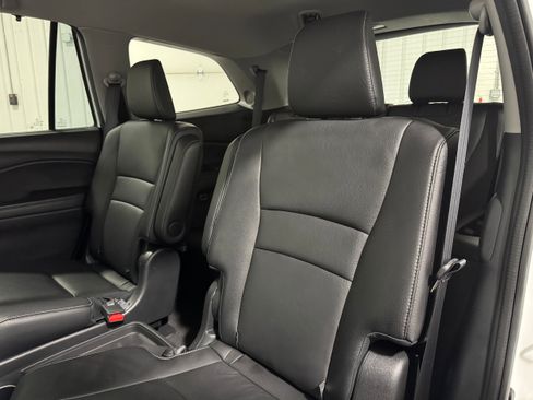 Used 2022 Honda Pilot Touring image 32