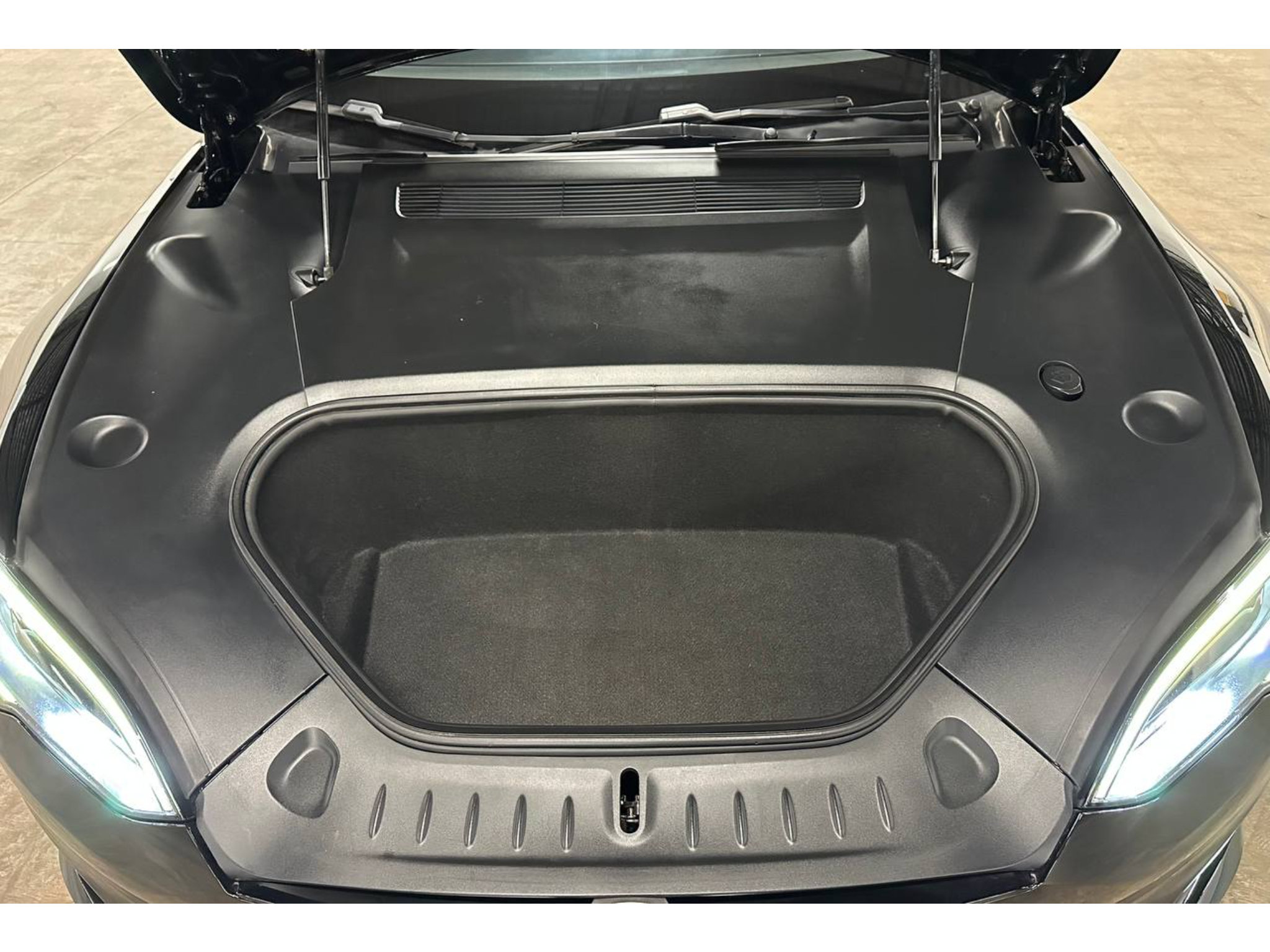 Used 2022 Tesla Model S Standard Range AWD/4WD image 5
