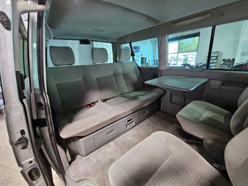 Used 2003 Volkswagen Eurovan MV image 12