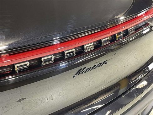 Certified 2025 Porsche Macan image 59