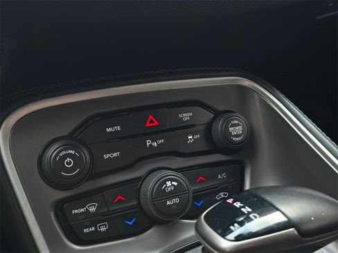 Used 2022 Dodge Challenger R/T image 26