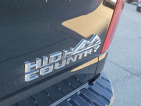 Used 2024 Chevrolet Silverado 2500 High Country w/ High Country Premium Package image 36