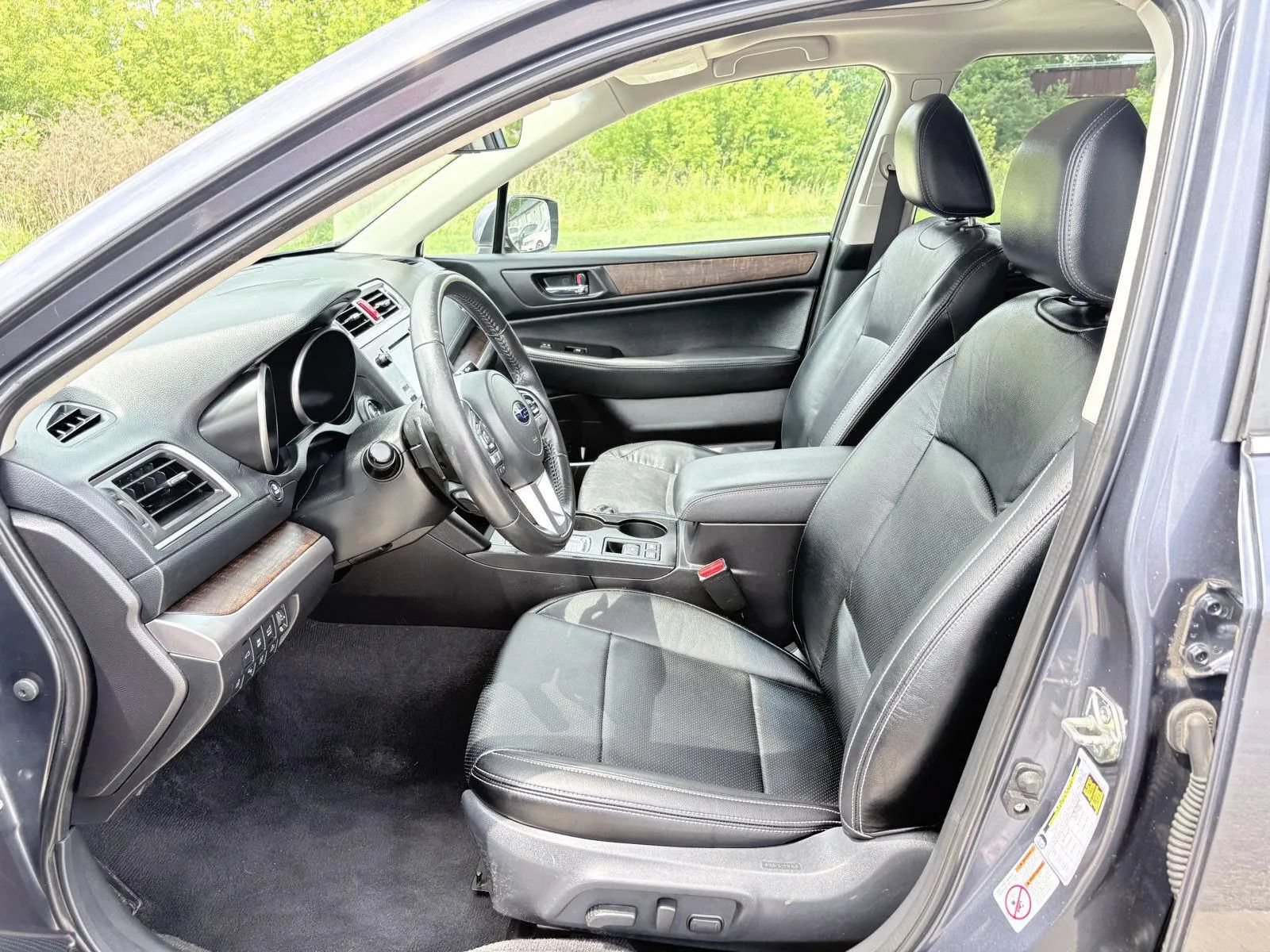 Used 2017 Subaru Outback 2.5i Limited AWD/4WD image 16