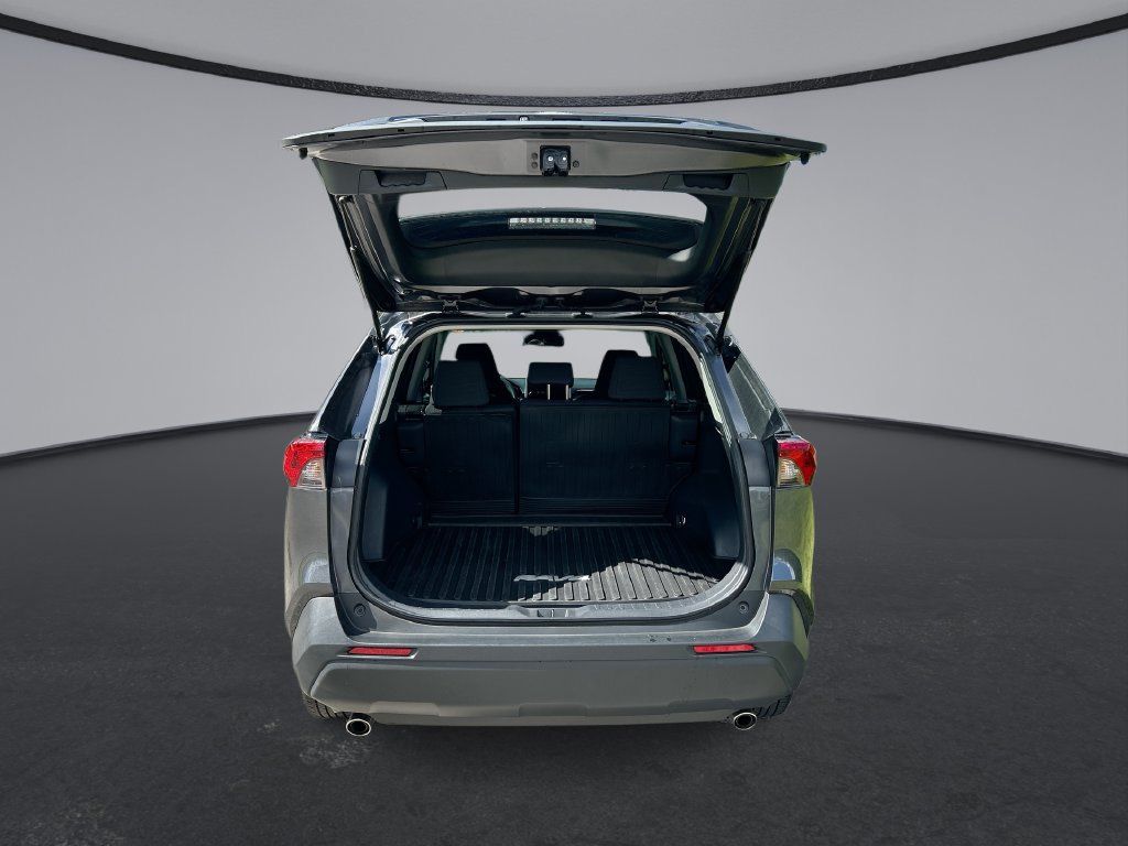 Certified 2023 Toyota RAV4 LE FWD image 29