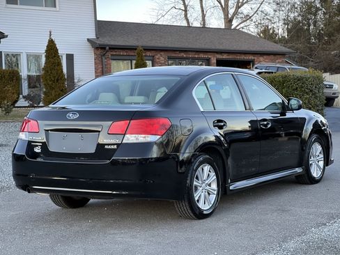 Used 2012 Subaru Legacy 2.5i image 3