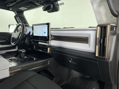 Used 2025 GMC Hummer EV 3X w/ LPO, Sport Package image 30