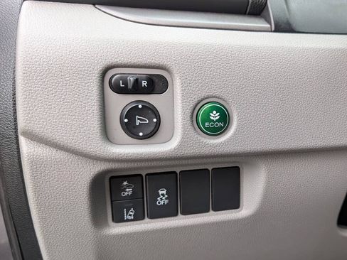 Used 2019 Honda Pilot LX image 17