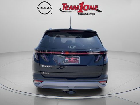 Used 2025 Hyundai Tucson Limited FWD image 7