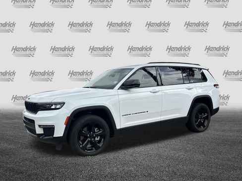 Used 2024 Jeep Grand Cherokee L Limited w/ Black Appearance Package AWD/4WD image 5
