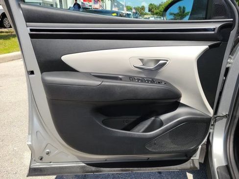 Used 2024 Hyundai Tucson SE FWD image 14
