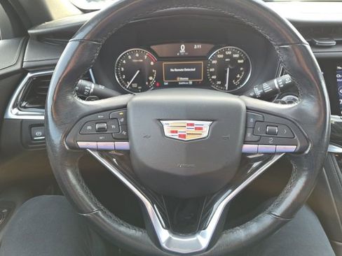 Used 2020 Cadillac XT6 Premium Luxury image 17