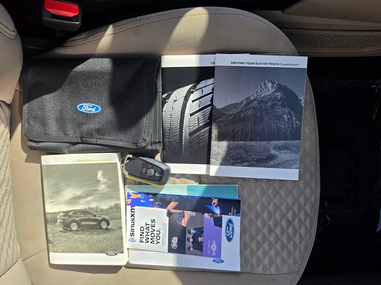 Used 2020 Ford Escape SE FWD image 44