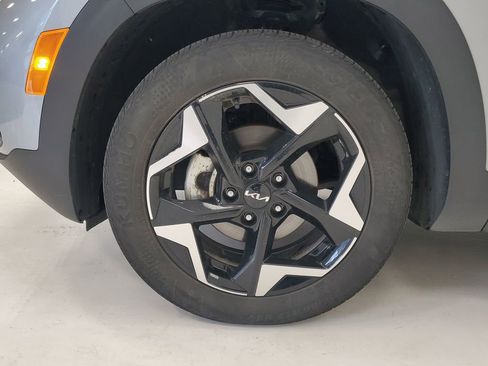 Used 2025 Kia Seltos S FWD image 9