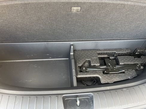 Used 2023 Hyundai Santa Fe SEL w/ Cargo Package image 12