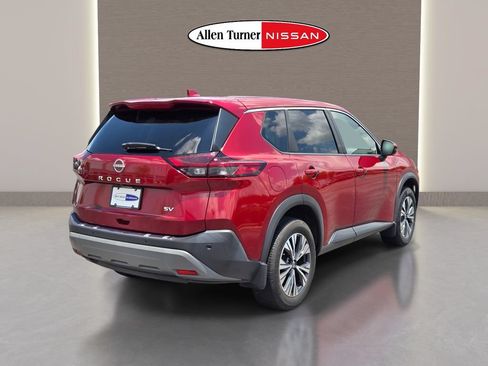 Used 2022 Nissan Rogue SV FWD image 7
