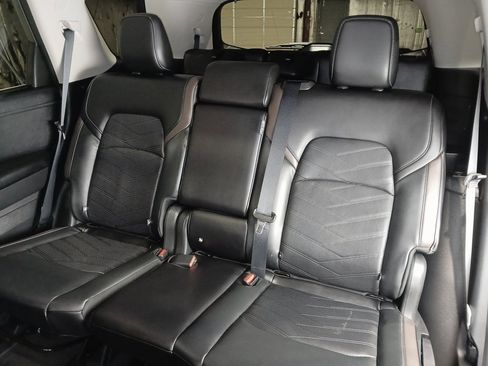 Used 2024 Nissan Pathfinder Platinum w/ Cargo Package image 15