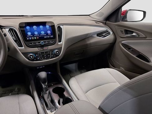 Used 2024 Chevrolet Malibu LT FWD image 24