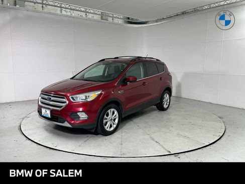 Used 2018 Ford Escape SEL image 1