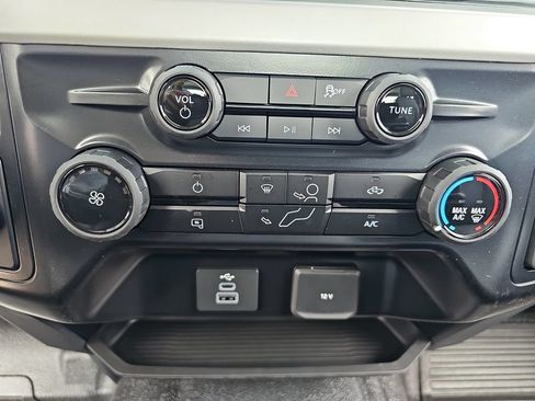 New 2026 Ford F250 XL w/ XL Chrome Package RWD image 20