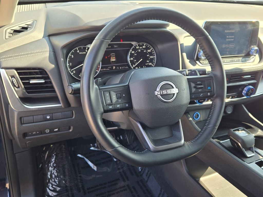 Used 2025 Nissan Rogue SV AWD/4WD image 26