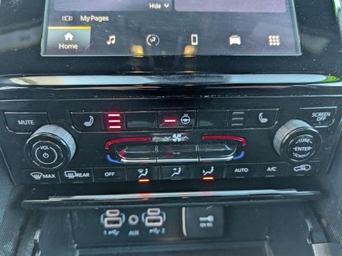 Used 2024 Jeep Grand Cherokee L Altitude image 4