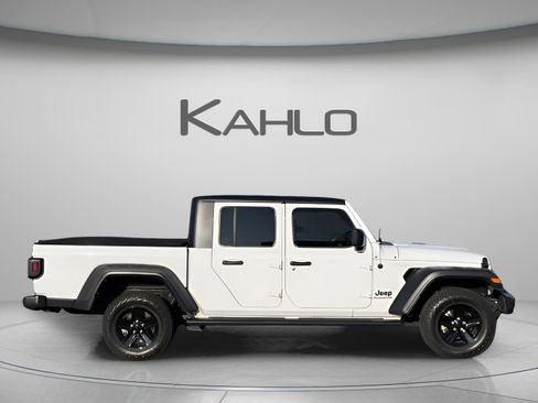 Used 2021 Jeep Gladiator Sport AWD/4WD image 6