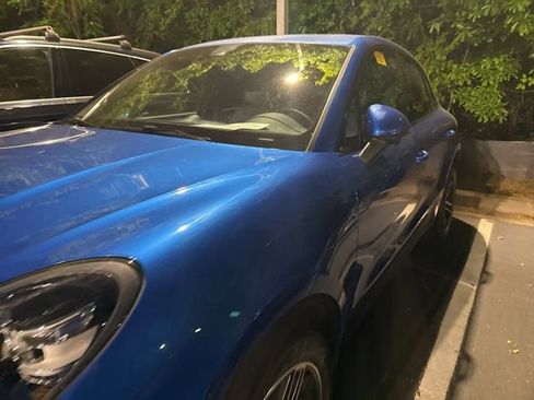 Used 2020 Porsche Macan image 12