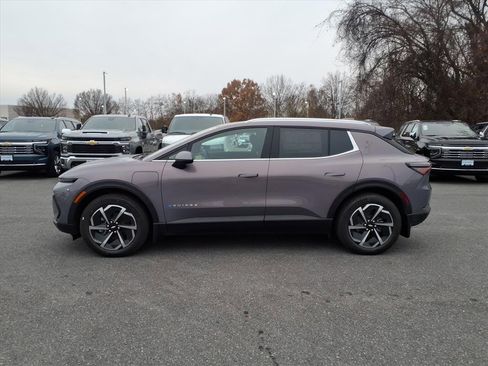 New 2026 Chevrolet Equinox EV LT image 6