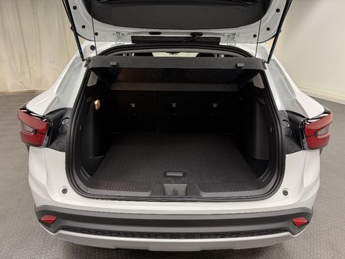 New 2026 Chevrolet Trax LT image 4