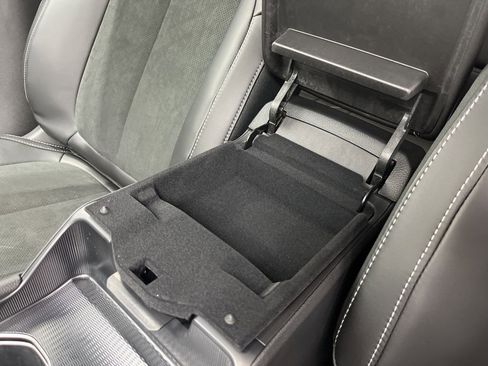 New 2025 Jeep Grand Cherokee Altitude image 19