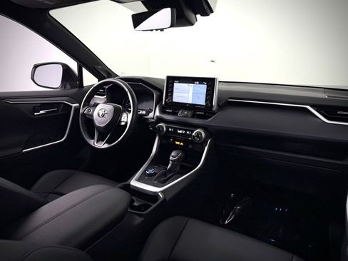 Used 2021 Toyota RAV4 XSE image 21