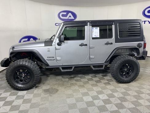 Used 2017 Jeep Wrangler Unlimited Sport w/ Connectivity Group image 6