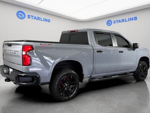 Used 2024 Chevrolet Silverado 1500 LT Trail Boss w/ LT Trail Boss Premium Package AWD/4WD image 9
