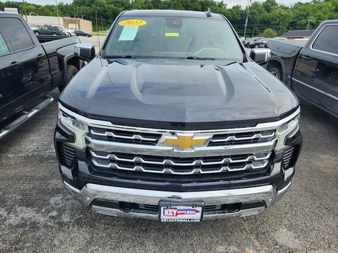 Used 2022 Chevrolet Silverado 1500 LTZ image 2
