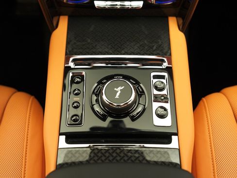 New 2026 Rolls-Royce Cullinan Black Badge image 51