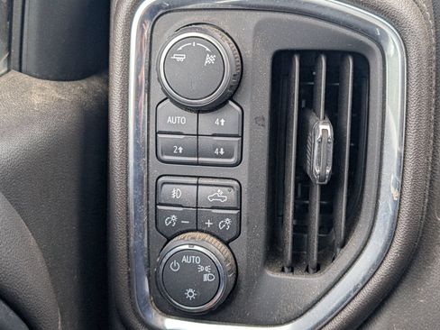 Used 2019 Chevrolet Silverado 1500 LT Trail Boss AWD/4WD image 12