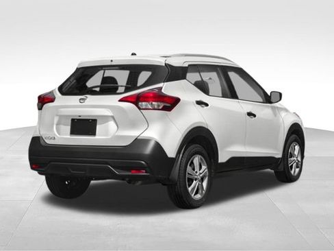 Used 2020 Nissan Kicks S FWD image 5