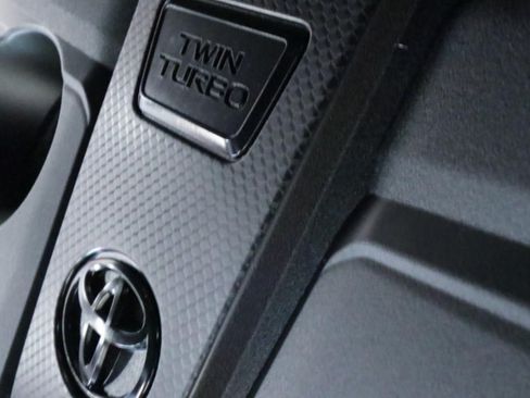 Used 2022 Toyota Tundra SR5 AWD/4WD image 8