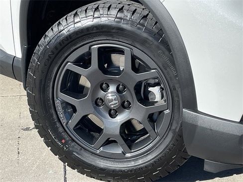 New 2025 Honda Pilot TrailSport image 10