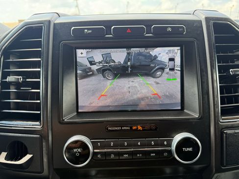 Used 2019 Ford Expedition Max Limited image 22