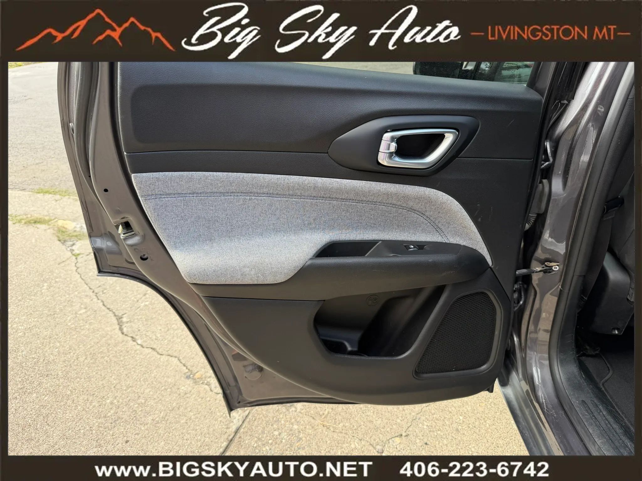 Used 2024 Jeep Compass Sport AWD/4WD image 15