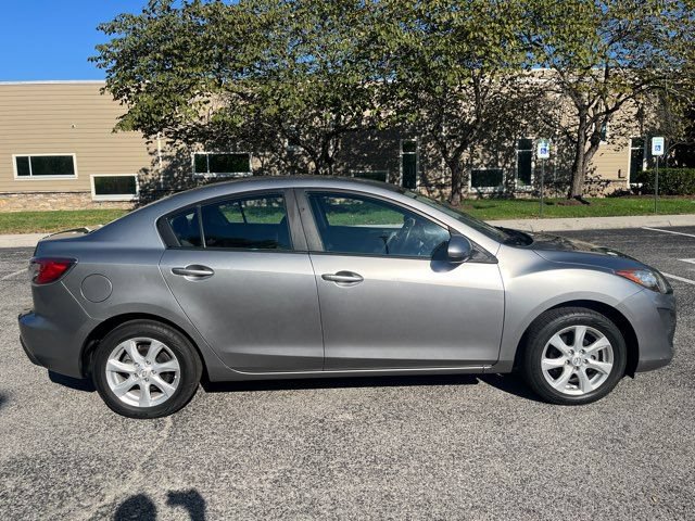 Used 2010 MAZDA MAZDA3 i Touring FWD image 2