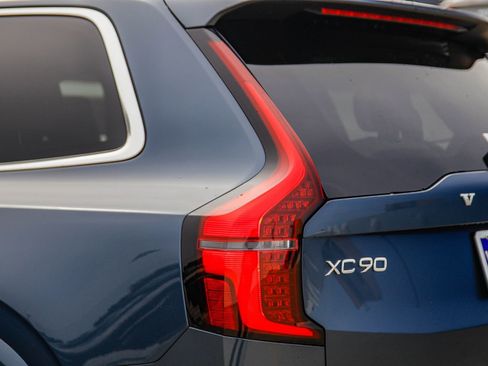 New 2026 Volvo XC90 B6 Plus w/ Protection Package Premier image 7