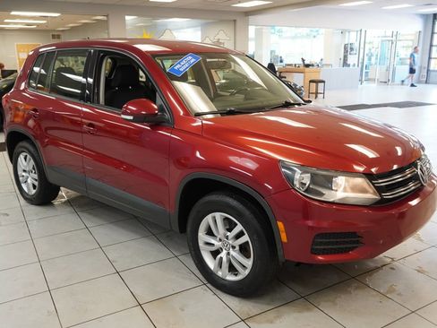 Used 2014 Volkswagen Tiguan S AWD/4WD image 16