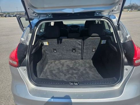 Used 2015 Ford Focus SE w/ SE Sport Package image 22