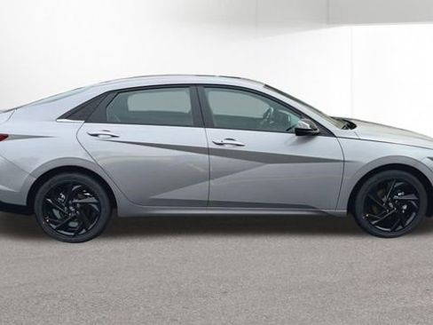 New 2026 Hyundai Elantra SEL Sport image 10