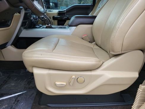 Used 2018 Ford F150 Lariat w/ Equipment Group 502A Luxury image 17