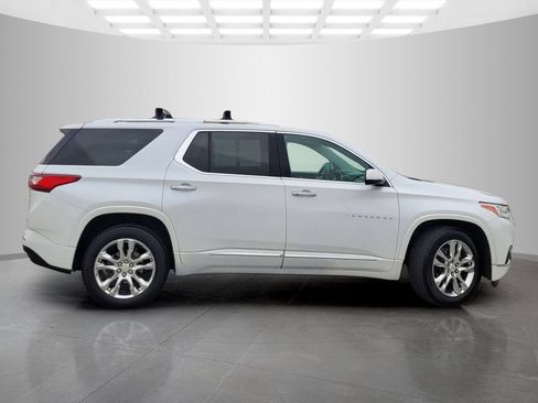 Used 2019 Chevrolet Traverse High Country w/ LPO, Floor Liner Package AWD/4WD image 3